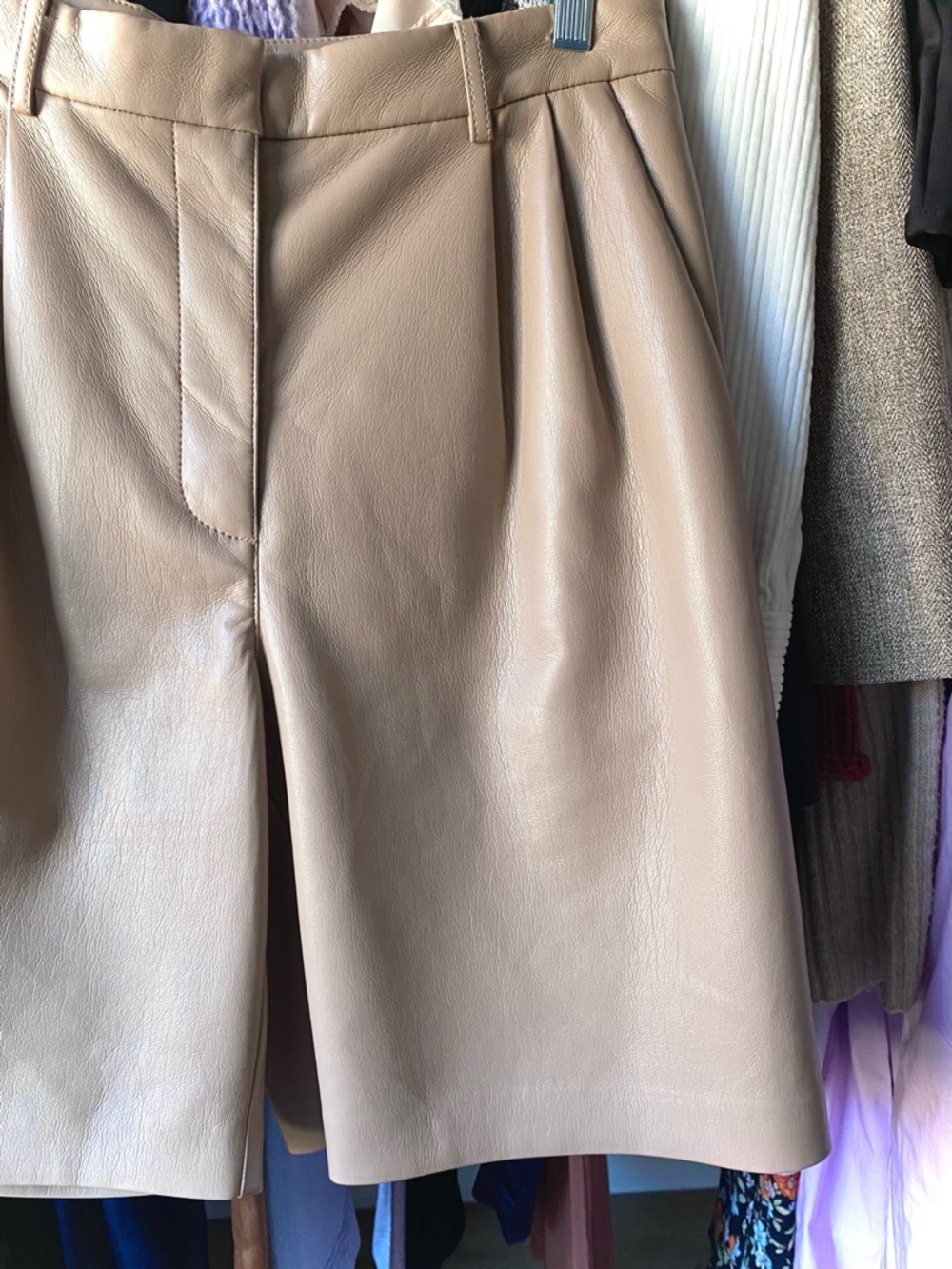 Wilfred Limerick Bermuda Shorts